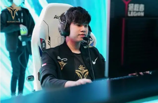 等多方面协 等多方面协